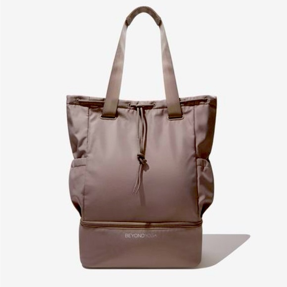 BEYOND YOGA Convertible Bag